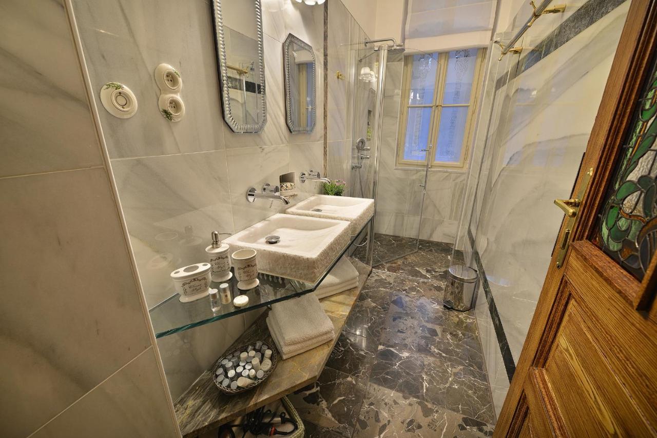 Apartman Dalia Janáčkovo nábřeží Praga Exterior foto