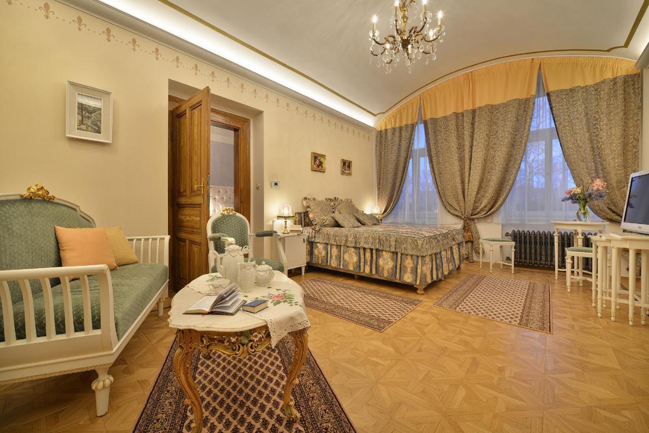 Apartman Dalia Janáčkovo nábřeží Praga Exterior foto