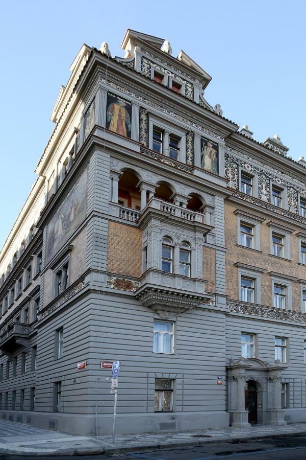Apartman Dalia Janáčkovo nábřeží Praga Exterior foto